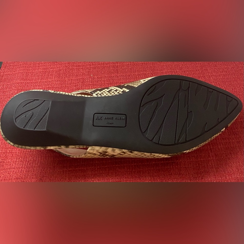 NWT…ANN KLEIN WOMENS SNAKESKIN SLINGBACK FLATS - Picture 11 of 16